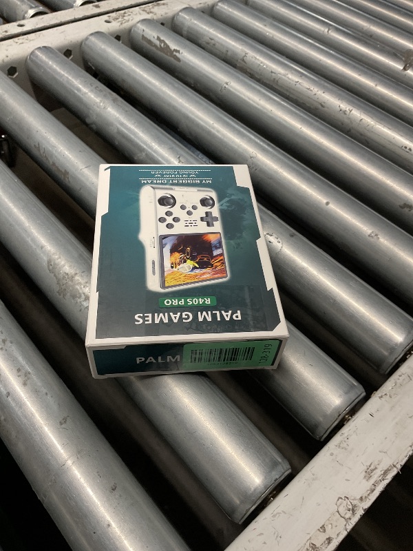 Photo 1 of ***(PARTS ONLY/ MAJOR DAMAGE/ NON FUNCTIONAL)***?30000 in 1? R40S Pro Retro Handheld Game Console, Video Game Console, 3.5 inch IPS Screen, More Than 20 Emulator, 256G TF Card (Gray)