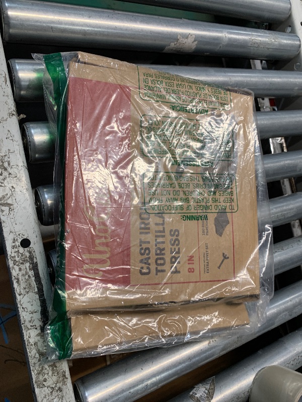 Photo 1 of **MISSING THE PARCHEMNET PAPER**Uno Casa Cast Iron Tortilla Press 8 Inch - Tortilla Maker Press, Pre-Seasoned Roti Maker with 100 Pcs Parchment Paper - Heavy Duty Quesadilla Maker for Homemade Flatbreads, Rotis, Empanadas