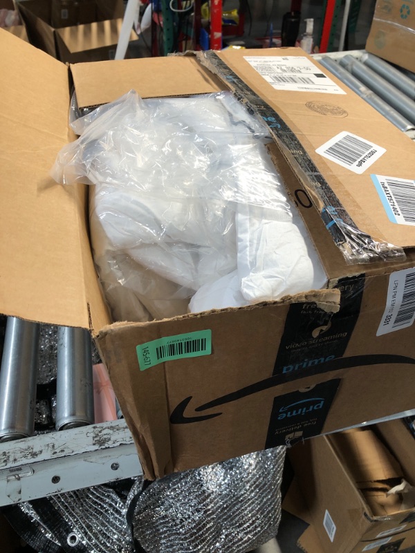 Photo 1 of (MMISSING COVERS) (PARTIAL SET) Colingmill 4 Set Waterproof Red Outdoor Throw Pillow Covers with 4 Pillow Inserts 18x18 Inch Decorative Waterproof Throw Cushion for Sofa Couch Home Patio