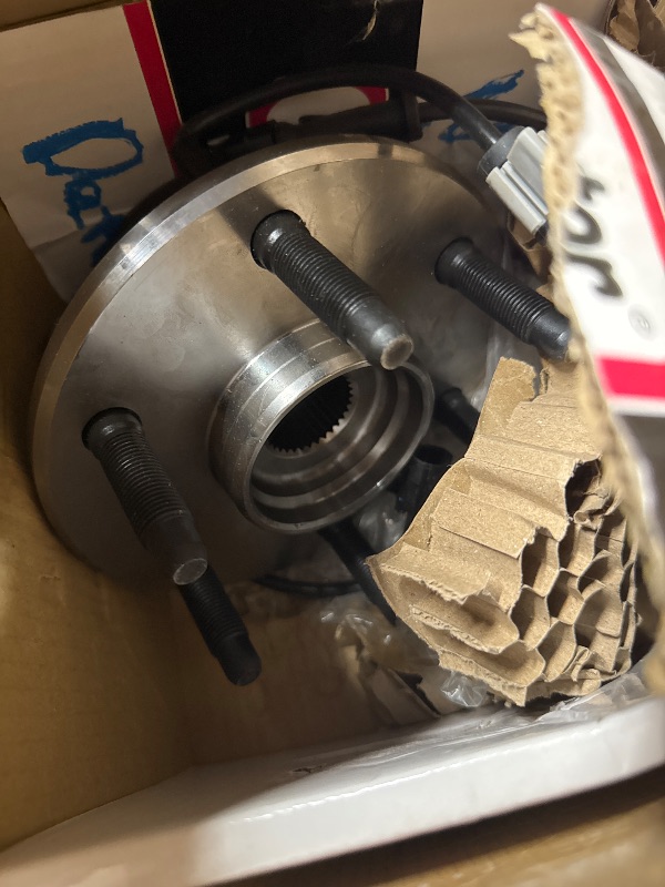 Photo 1 of (USED/FAIR) MotorbyMotor 515036 Front Wheel Bearing and Hub Assembly 4WD with 6 Lugs for Chevy Silverado Tahoe Avalanche Suburban Express 1500, GMC Sierra Yukon Savana, Cadillac Escalade ESV EXT w/ABS 2pc Set