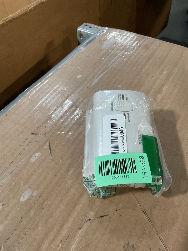 Photo 1 of (UNTESTED) (BAGGED) Kidde Carbon Monoxide Detector, Battery Powered CO Alarm with LEDs, Test-Reset Button, Low Battery Indicator, Portable