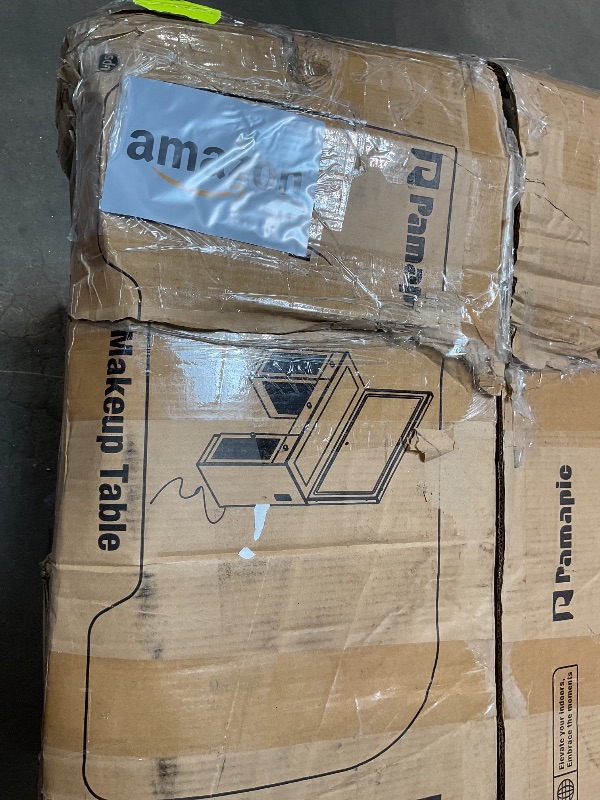 Photo 1 of ***LED STRIP OUT OF PLACE IN MIRROR**Pamapic Makeup Vanity