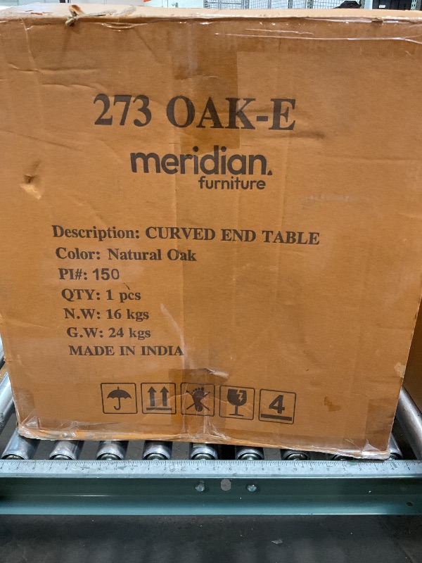 Photo 1 of ***USED/MINOR DAMAGE, CHIPS***Meridian Furniture 273Oak-E Arch Collection Art Deco End Table with Solid Oak Wood, Natural Oak Finish, 20" W x 20" D x 20" H, Natural