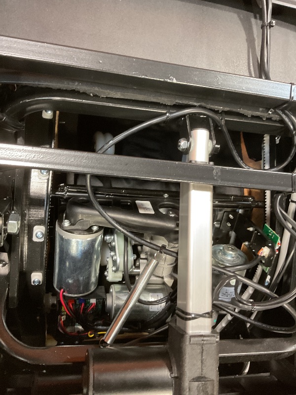 Photo 1 of **SCRAPES ON BOTTOM**Real Relax 2025 Massage Chair Full Body?SL Track Massage Recliner,Thai Stretch and 21 Auto Modes?Zero Gravity with APP and LCD, Body Scan, Home and Office Use?Favor 04 ADV Black