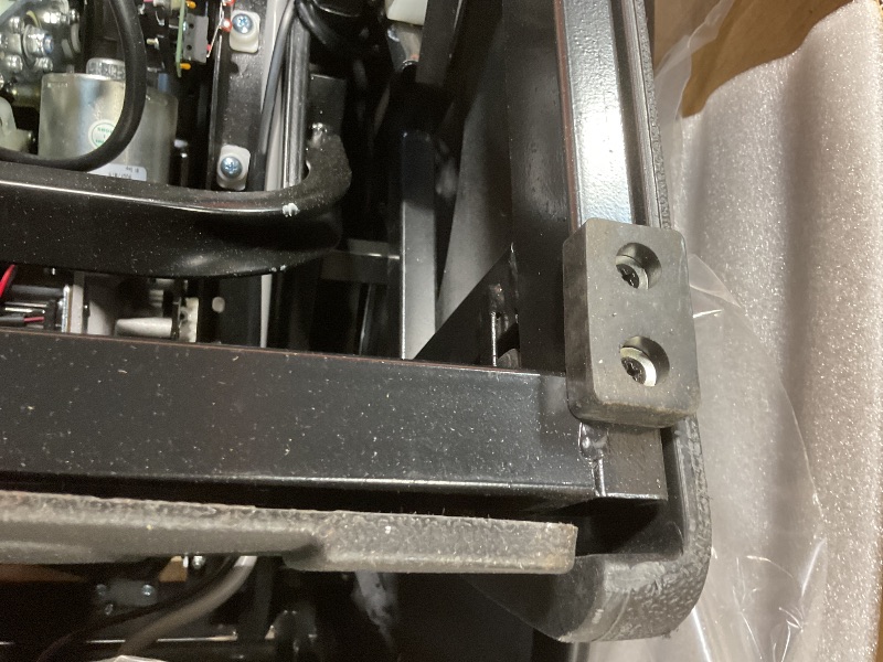 Photo 1 of **SCRAPES ON BOTTOM**Real Relax 2025 Massage Chair Full Body?SL Track Massage Recliner,Thai Stretch and 21 Auto Modes?Zero Gravity with APP and LCD, Body Scan, Home and Office Use?Favor 04 ADV Black