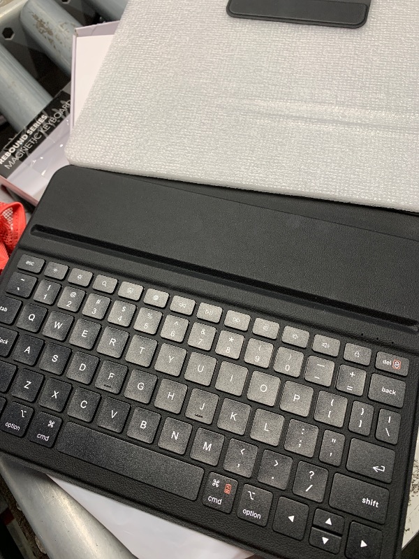 Photo 1 of (see all images) ESR iPad Air 11 inch Case with Keyboard (M3/M2, 2025/2024), iPad Pro 11 (4th/3rd/2nd/1st Gen) 