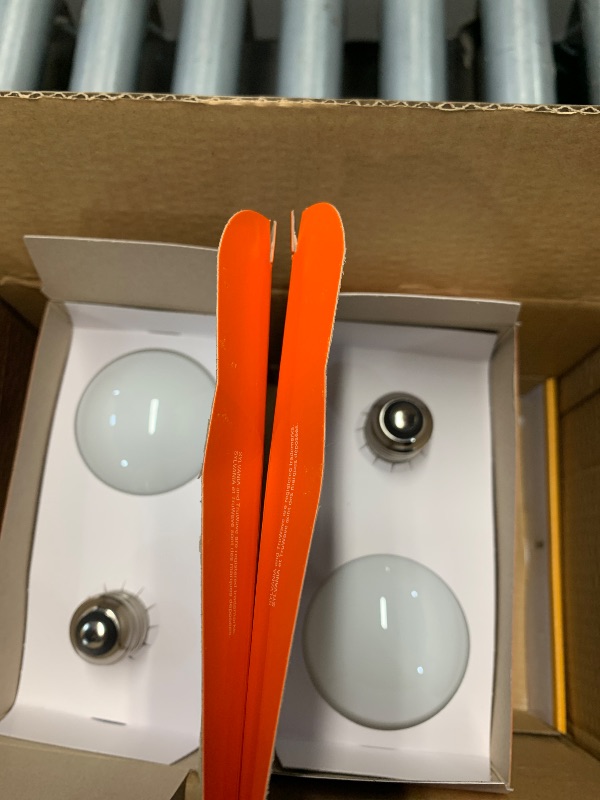 Photo 1 of **MISSING 2 BULBS** SYLVANIA LED TruWave Natural Series Globe G25 Light Bulb, 40W Equivalent, Efficient 4.5W, 350 Lumens, Dimmable, Frosted, 2700K, Soft White - 6 Pack (40887)