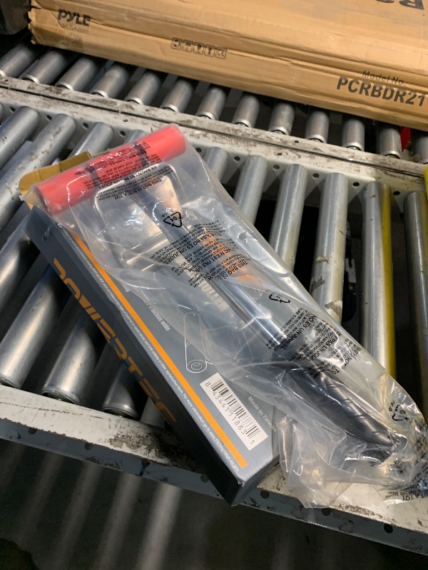 Photo 1 of POWERTEC Extendable Floor and Wall Roller for Vinyl Flooring, Tile & Linoleum Roller with Extendable 17" to 27" Handle, 7.5" Wide for LVP, Veneer, Carpet, Wall Coverings, 1PK (71033V)