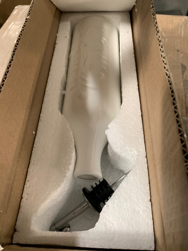 Photo 1 of ***(MINOR DAMAGE/ SEE NOTES)***Sweejar Large Olive Oil Dispenser Bottle with Spout, 24 Oz Ceramic Oil Dispenser for Kitchen, Relief Opaque Oil Cruet, Oil Container for Cooking, EVOO, Avocado Oil, Vinegar, Pack of 1 (White)