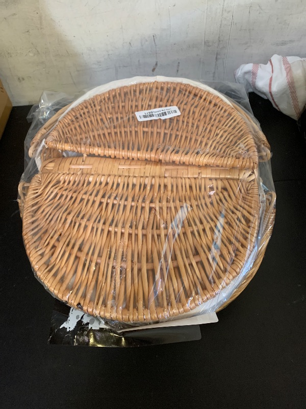 Photo 1 of Wicker Picnic Basket with Removable Liner, Empty Picnic Baskets with Lid, Vintage-Style Picnic Hamper with Folding Woven Handle for Picnic, Camping, Outdoor, Halloween, Thanks Giving, Birthday (Cream)
