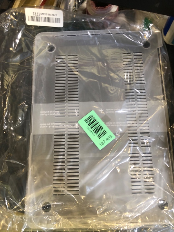 Photo 1 of BYCeKe Compatible with MacBook Pro 13 inch Case M2 2024, 2023, 2022-2016 A2338 M1 A2251 A2289 A2159 A1989 A1708 A1706, Checkered Textured Cream Leather Hard Shell & Keyboard Cover, Beige Checkerboard