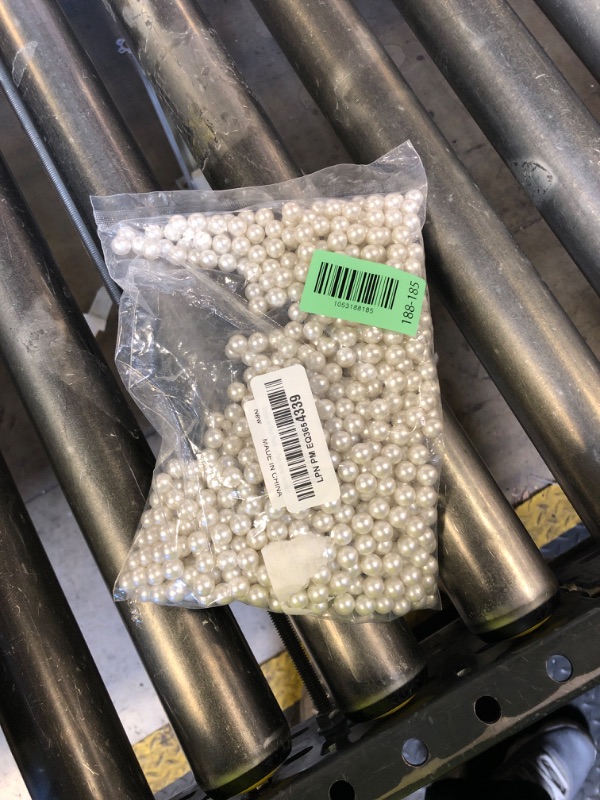 Photo 1 of Sooyee Art Faux Pearls 900-Pcs Loose Beads no Hole 1.1 Lbs (10mm,Ivory) for Vase Fillers, Table Scatter, Wedding, Birthday Party Home Decoration