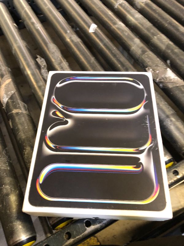 Photo 1 of Apple iPad Pro 13-Inch (M4): Built for Apple Intelligence, Ultra Retina XDR Display, 256GB, 12MP Front/Back Camera, LiDAR Scanner, Wi-Fi 6E, Face ID, All-Day Battery Life — Space Black