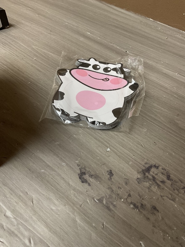 Photo 1 of Motiskyy 24 Pack Cow Candy Card with Plastic Domes,DIY Cow Party Supplies Chocolate Cards for Farm Animal Birthday Party Favors DIY Candy Gift Box