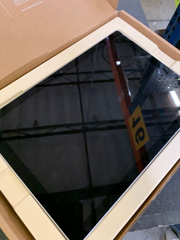 Photo 1 of Microsoft Surface Pro 7 256GB i5 8GB RAM with Windows 10 Pro (Wi-Fi, Quad-Core i5-1035G4,) Platinum PVR-00001 (Renewed)