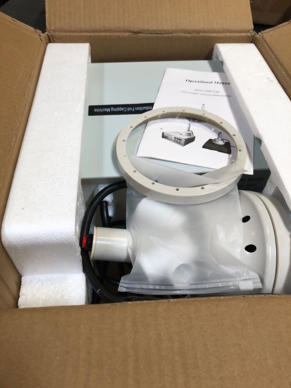 Photo 1 of Portable Handheld Induction Sealer 20mm-130mm 110V Induction Sealing Machine White Bottle Cap Sealing Machine