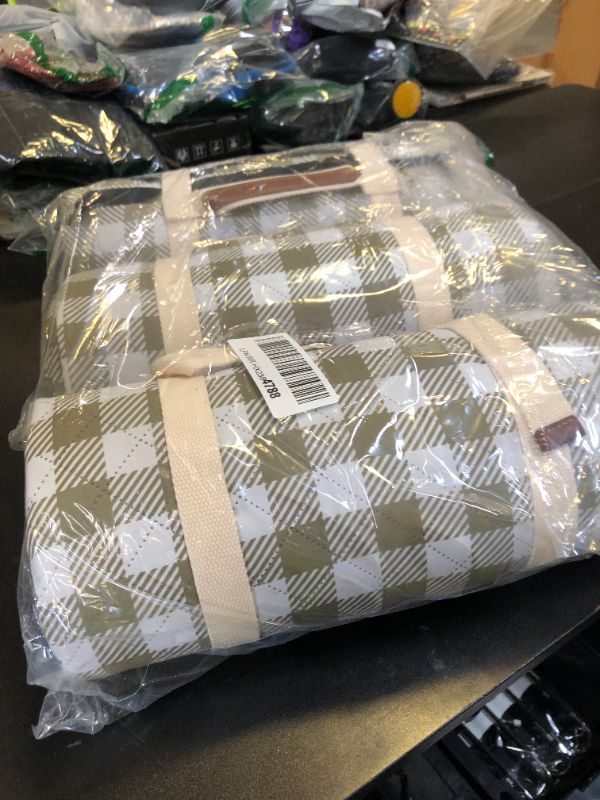 Photo 1 of Picnic Blankets Outdoor Extra Large - 80"x80" Portable Waterproof Picnic Blanket, Machine Washable 3-Layer Foldable Park Mat with Sandproof Backing for Grass, Hiking, Travel, Concerts, Indoor (Green)