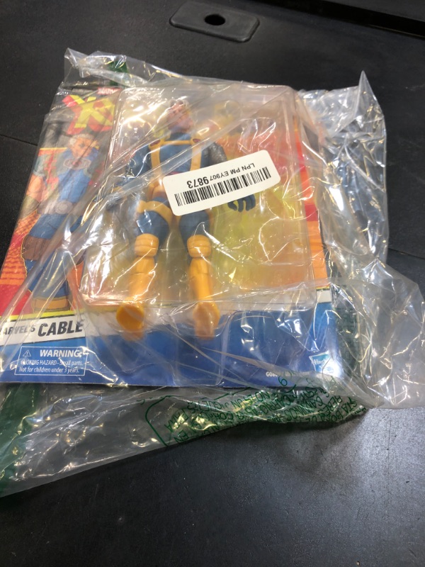 Photo 1 of X-Men Marvel Legends Series Marvel's Cable, 97 Collectible 6-Inch Action Figure Toy
