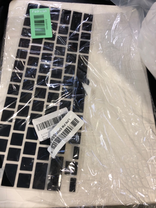 Photo 1 of KEROM Compatible for Crocodile MacBook Air 13 inch Case 2025-2022 M4 M3 M2 A3240 A3113 A2681, Crocodile Skin Aligator Skin PU Leather Hard Shell & Keyboard Cover for MacBook Air 13.6 inch Case, White