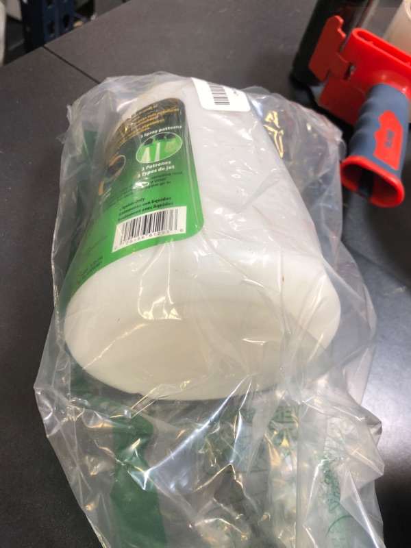 Photo 1 of RL Flo-Master Chameleon Hose End Sprayer for use with Fertilizers, Weed Killers, Fungicides and Insect Killers, 32 ounce Refillable Bottle Included