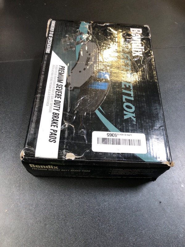 Photo 1 of Bendix Fleet Metlok MKD1411FM Semi-Metallic Brake Pads for Select Models Chevrolet Express 3500,Express 4500,2500,Silverado,GMC Savana 3500,4500,Sierra HD,Nissan TITAN XD