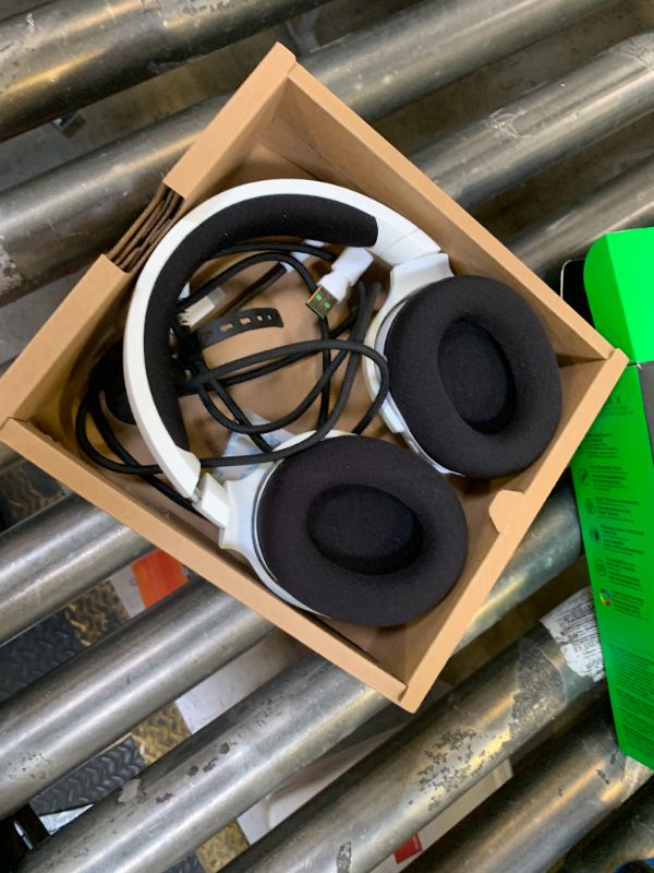 Photo 1 of Razer Barracuda X Chroma Wireless Gaming Headset: 2.4GHz Wireless & Bluetooth - Lightweight - Chroma RGB - 40mm Drivers - Cardioid Mic - 70 Hr Battery - for PC, Mac, PS5, Switch 2, Smartphone - White