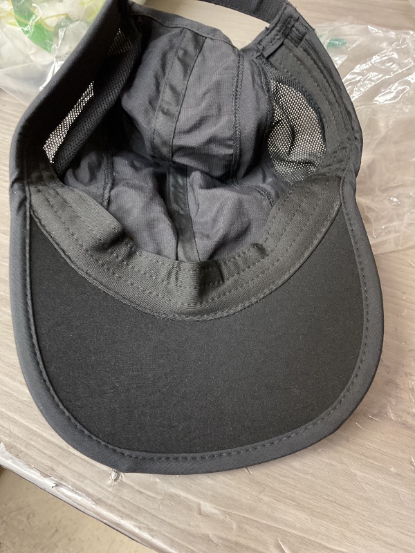 Photo 1 of HH HOFNEN Quick Dry Baseball Cap Unstructured Running Cap Water-Resistant UPF 50+ Mesh Golf Sun Hats for Men Women Black