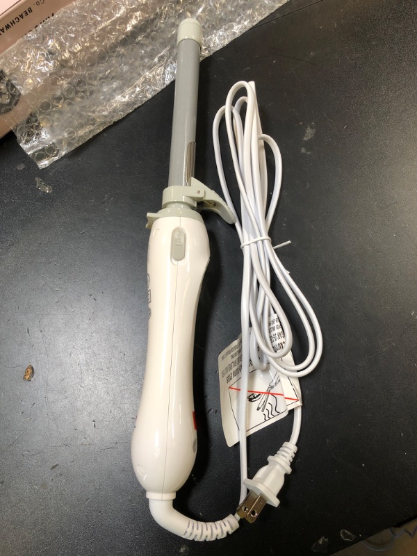 Photo 1 of The Beachwaver Co. Beachwaver S.75 Rotating Curling Iron - White | Automatic 0.75 Inch Ceramic Curling Iron | Auto-Shut Off, Home Button, Travel-Friendly, Dual Voltage | S-Series (DV1139)
