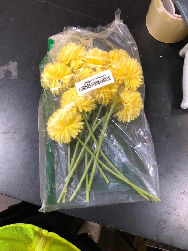 Photo 1 of Kimura's Cabin 20Pcs Artificial Mums Flowers Fake Silk Chrysanthemum Balls Flower for Home Decor Easter Table Fall Bouquets Wedding Party DIY Decorations (Yellow)