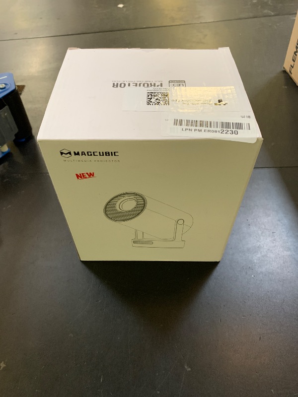 Photo 1 of ?Electric Focus?Magcubic Mini Projector 4K Support, Smart Projector with WiFi 6 and Bluetooth 5.4, 5W Soundbase Speaker, 180° Rotation, Portable Proyector for Home Theater HY300 Ultra (Grey)