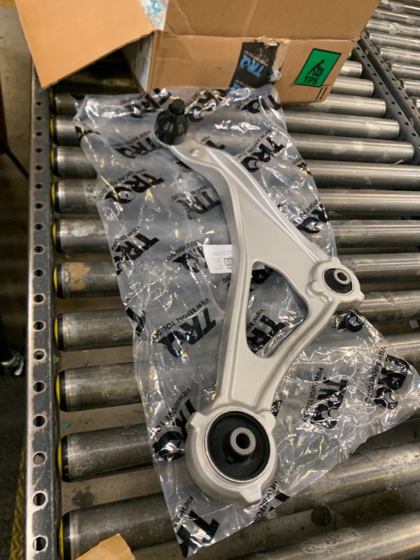 Photo 1 of TRQ CONTROL ARM------- V0207----------- UNKNOWN MODEL AND MAKE 