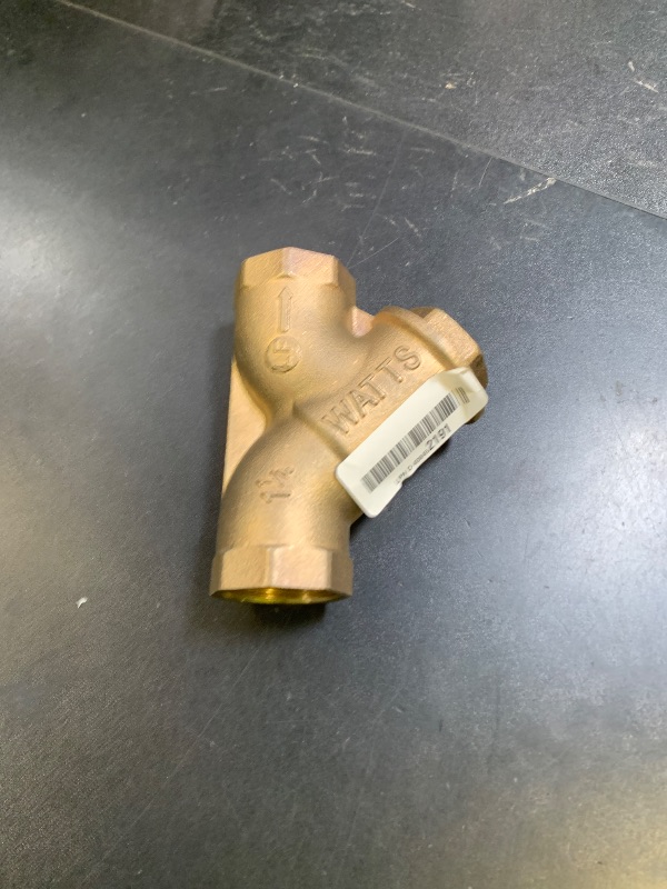 Photo 1 of Watts LF777M1-20 Wye Pattern Strainer, 1/4 Inch, Threaded End Connections, 20 Mesh Screen Liner, Solid Retainer Cap with Gasket, Includes Blowdown Outlet Female Connection