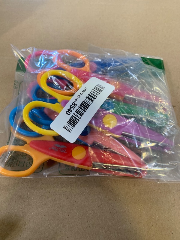 Photo 1 of Mr. Pen Craft Scissors - Decorative Edge, 6 Pack, Zig Zag, Scrapbooking, Fancy, Pattern, Design, Halloween Supplies