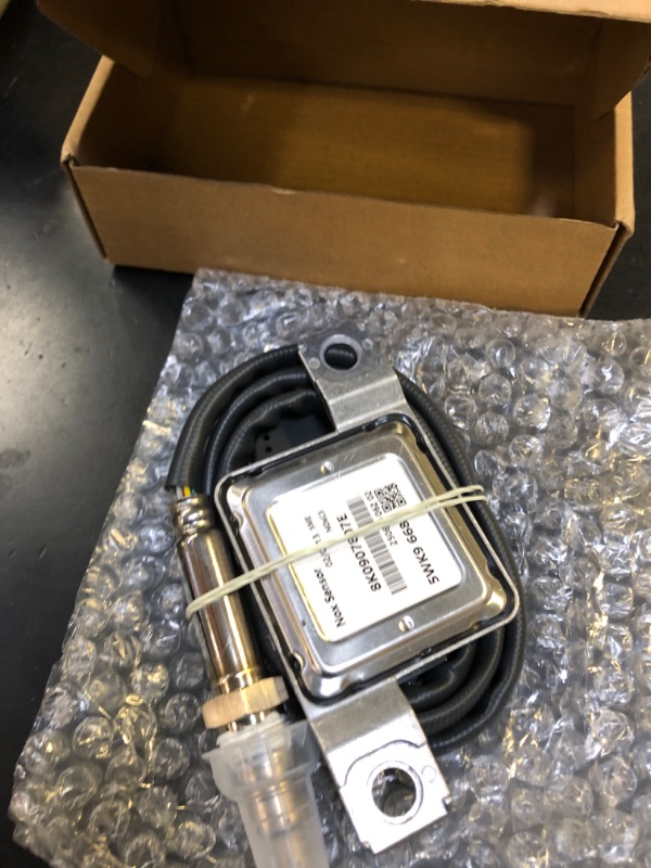 Photo 1 of 5WK9 6688 Nitrogen Oxide Sensor Nox Sensor Compatible with 2012-2015 Passat Comfortline/Highline/TDI SE/Trendline TDI/TDI SEL 8K0907807E 5WK96688