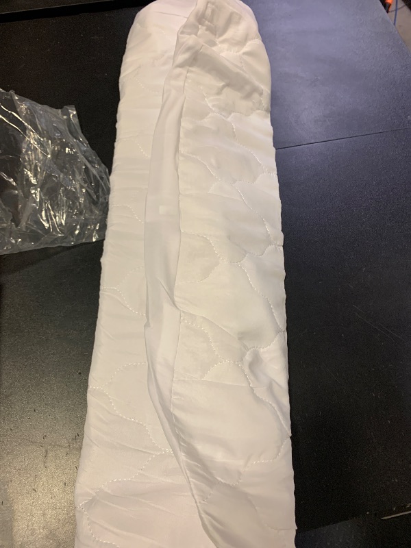Photo 1 of White pillow cover 