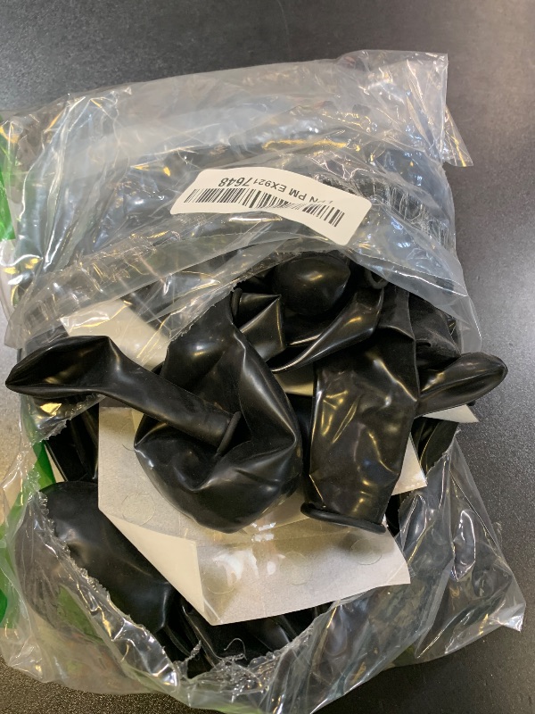 Photo 1 of black garland kit 