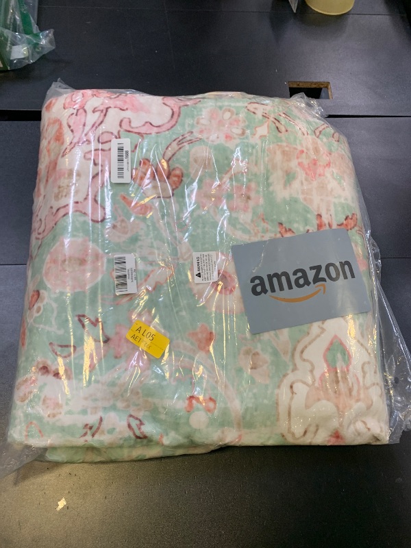 Photo 1 of Vhong Washable Area Rugs Boho Vintage Modern Neutral Large Carpet Green and Pink High Traffic Rugs 6×9 for Dinning Room Living Room Bedroom Farmhouse Non Slip