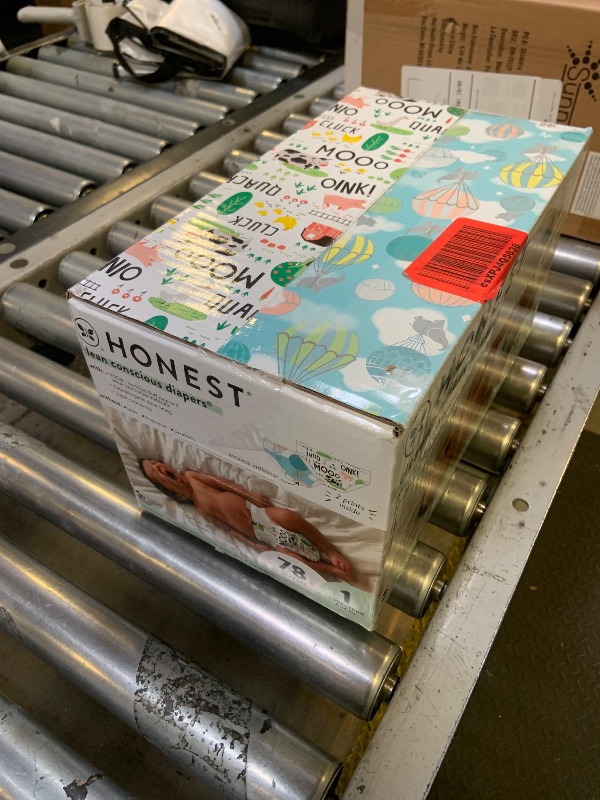 Photo 1 of The Honest Company Clean Conscious Diapers for Delicate Skin | Up to 100% Leakproof | Hypoallergenic, Fragrance Free | Gender Neutral | Club Box, Size 1 (8-14 lbs), 78 Count (Prints May Vary)