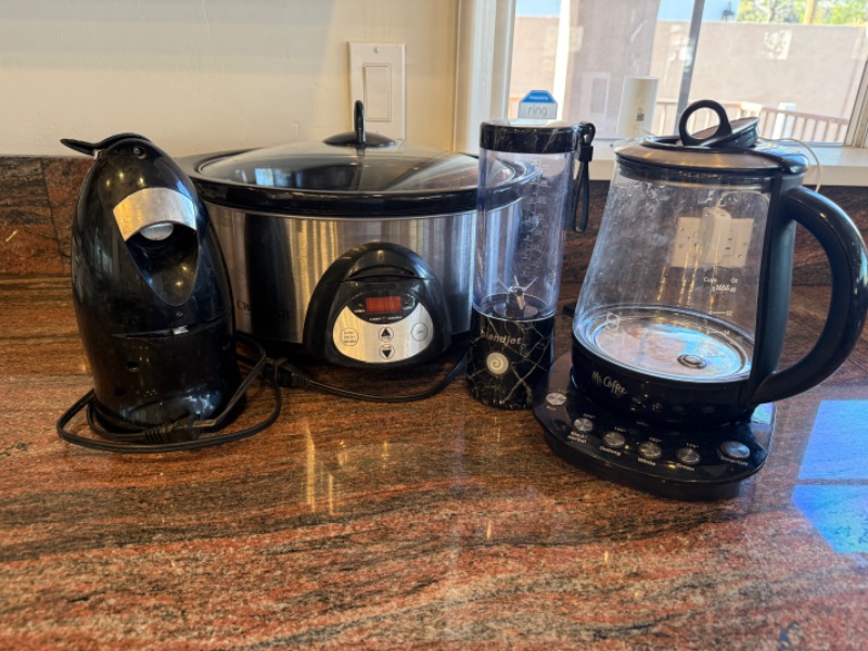 Photo 1 of 4-KITCHEN APPLIANCES