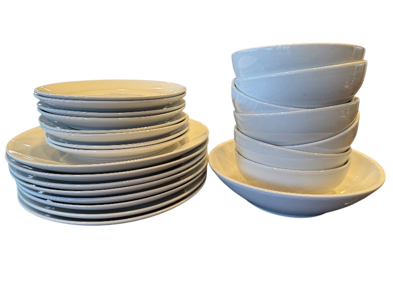 Photo 1 of WHITE MAINSTAY PLATES & BOWLS