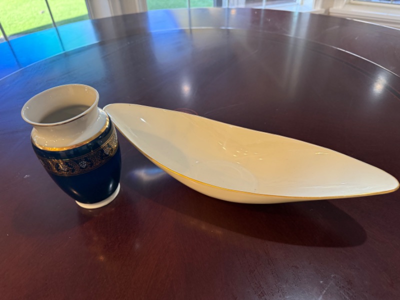Photo 1 of LENOX SERVING DISH, COBALT BLUE VASE