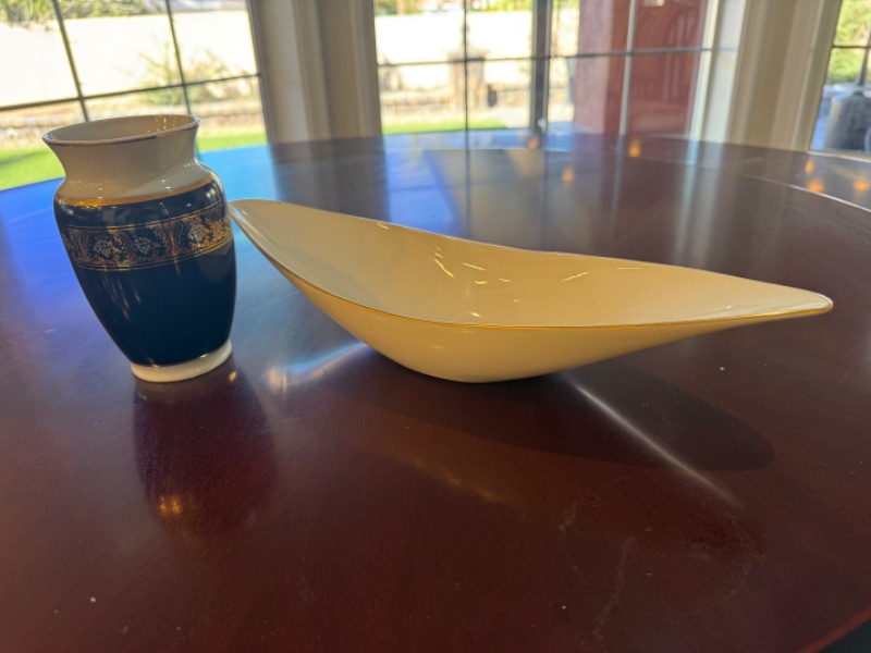 Photo 1 of LENOX SERVING DISH, COBALT BLUE VASE