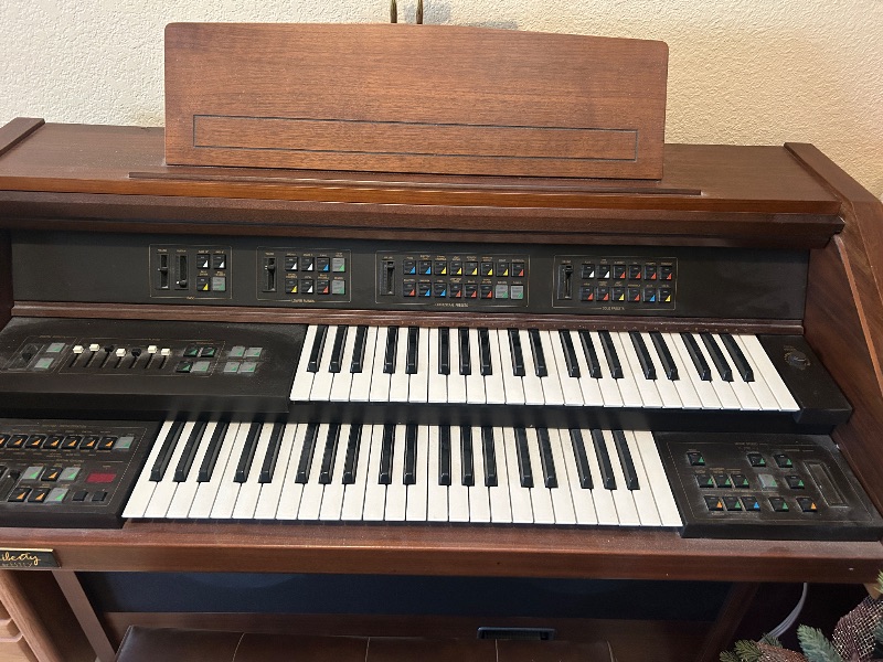 Photo 1 of VINTAGE ESTEY LIBERTY ELECTRIC CONSOLE ORGAN W TUFTED FAUX LEATHER BENCH.