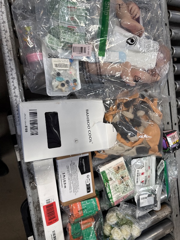 Photo 1 of ** SOLD AS IS BUNDLE OF MISCELLANEOUS AND SORTED GOODS **