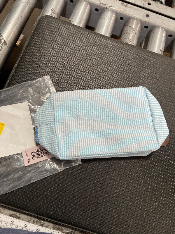Photo 1 of 	
4.6
4.6 out of 5 stars
(989)
GFU Makeup Bag for Women, Cute Cosmetic Bag, Lightweight Toiletry Make up Bag, Large Seersucker Aesthetic Organizer Storage Pouch for Girls, Women and Moms Gifts, Lightblue
Amazon's Choice
