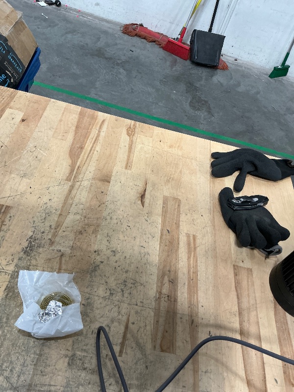 Photo 1 of 3M 3M-18732 Roloc Bristle Disc Grade - 80, Size - 2