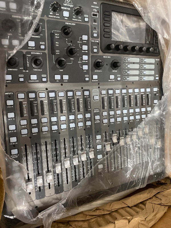 Photo 1 of **MISSING SOFTWARE***

Behringer 32 A-B Box (X32PRODUCER), Black