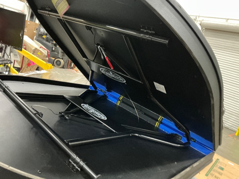 Photo 1 of *SLIT DAMAGE//CRACKED CORNER**** Barrington Billiards 10 Player Classic Poker Table with Padded Rails and Cup Holders, Black/Blue, 84 Inches