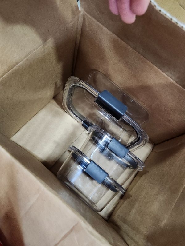 Photo 1 of ****************MISSING 2 SMALL CONTAINER*************
Rubbermaid Brilliance Food Storage Containers, Set of 5 (10 Pieces), BPA-Free, Leak-Proof, Clear