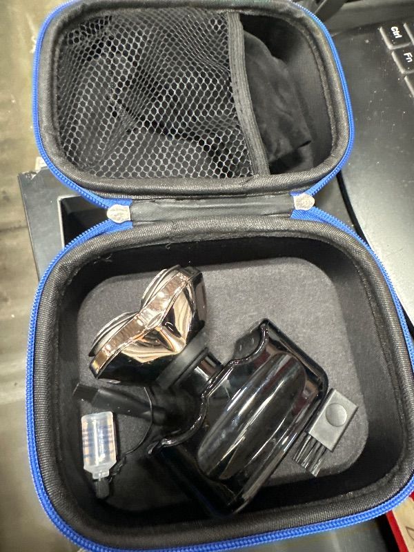 Photo 1 of **MISSING CHARGING CORD****************
Pitbull Gold PRO Electric Head and Face Shaver